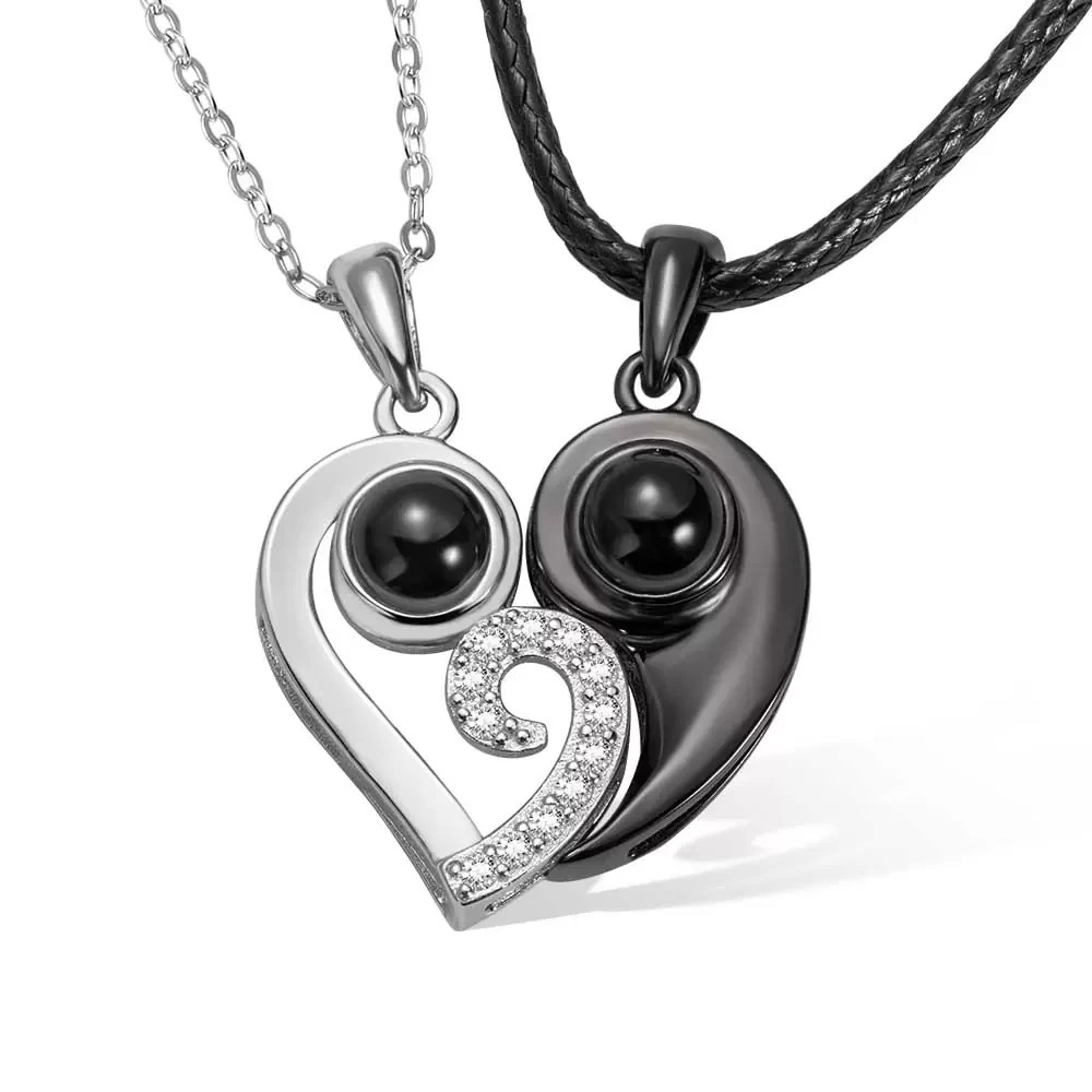 2PCs Magnetic Heart Couple Necklaces Projection I Love You in 100 Languages Gift