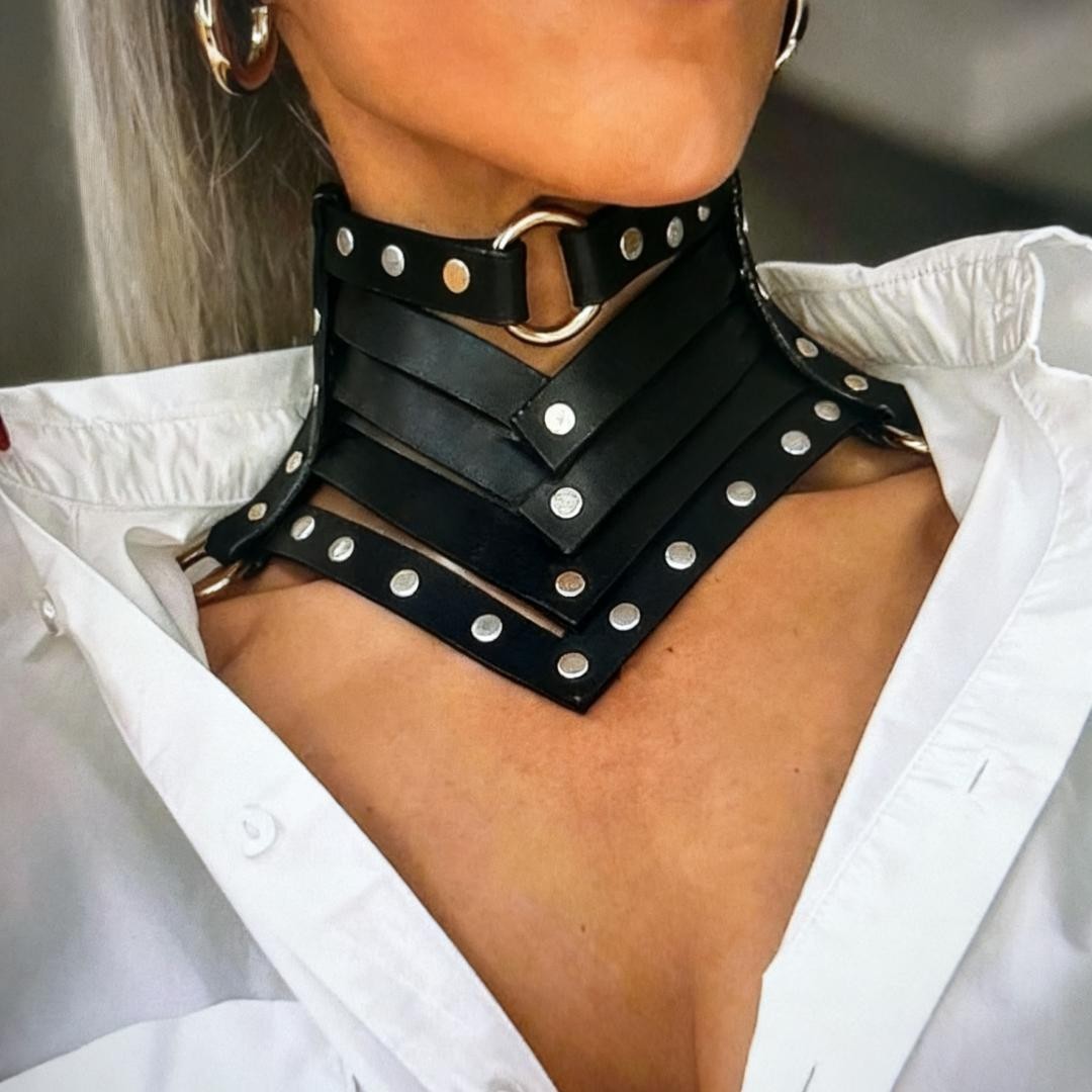 Black Gothic Punk Leather Choker Necklace Rivet Collar Beautiful Jewelry Gift