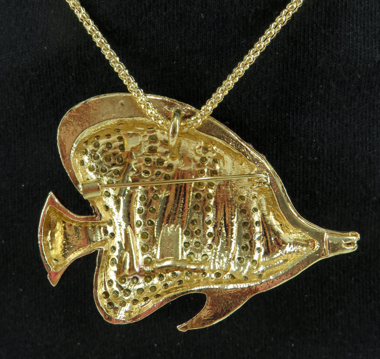 NWT-Betsey Johnson Pink & Red Striped AngelFish Pendant Brooch Goldtone Necklace