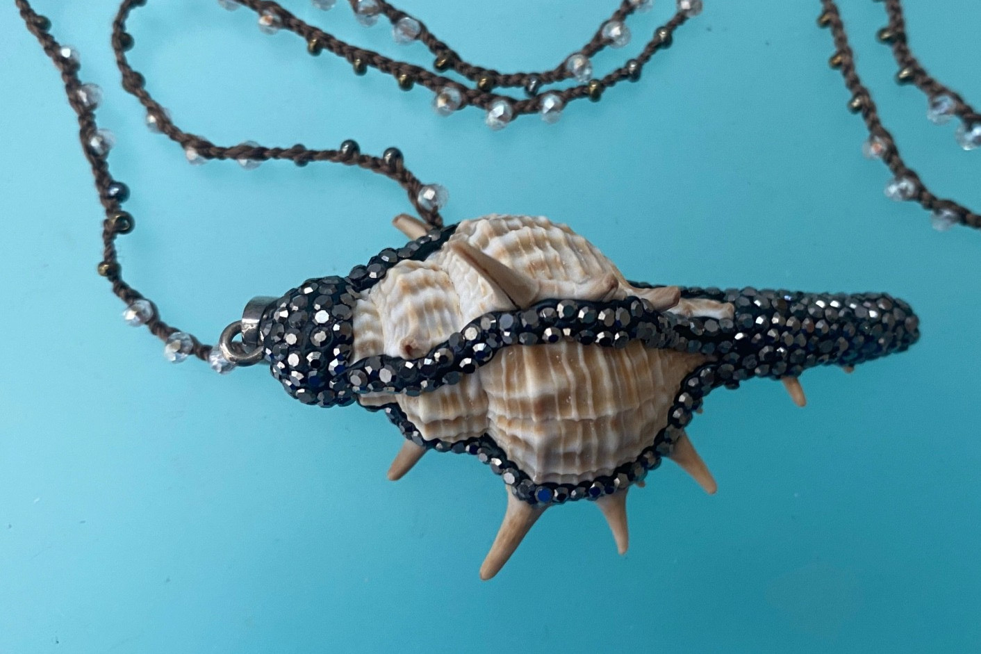 GENUINE CONCH SHELL W/ MARCASITE PENDANT NECKLACE CRYSTAL CORD