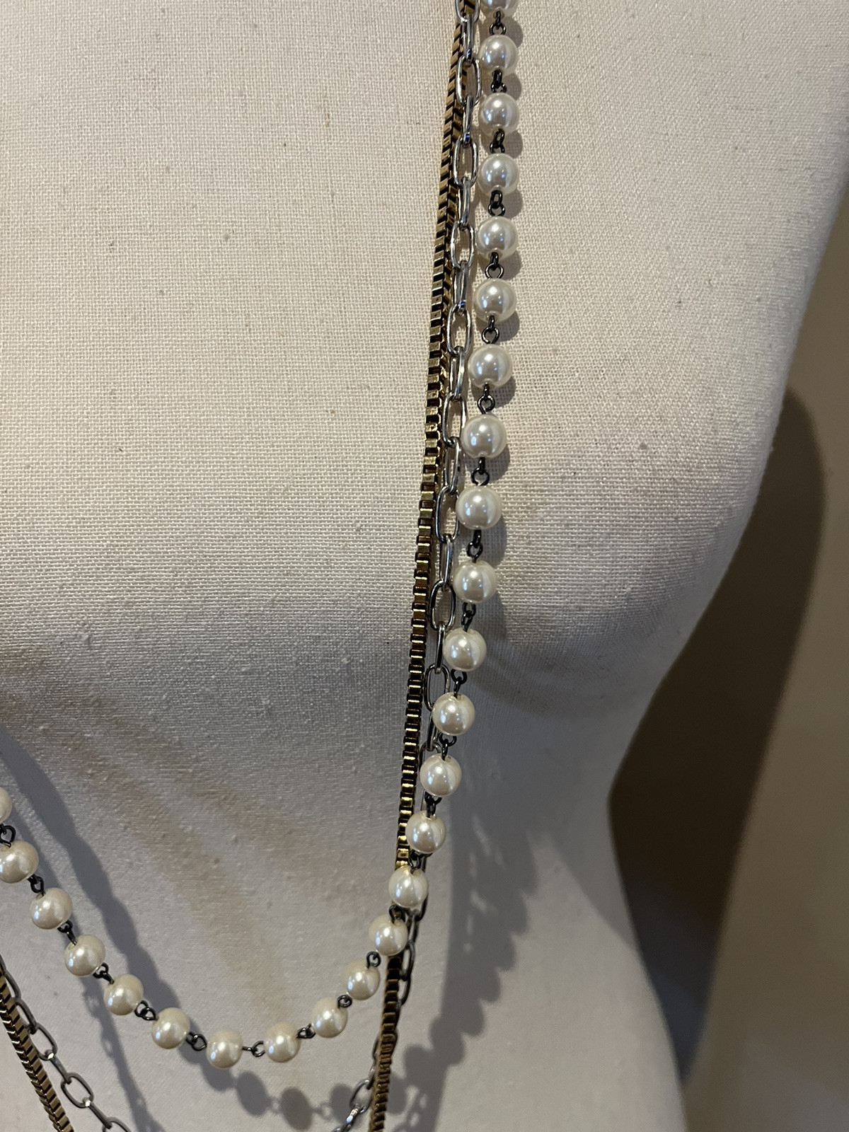 Designer Y2K Betsey Johnson Pearl Multi Chain Necklace