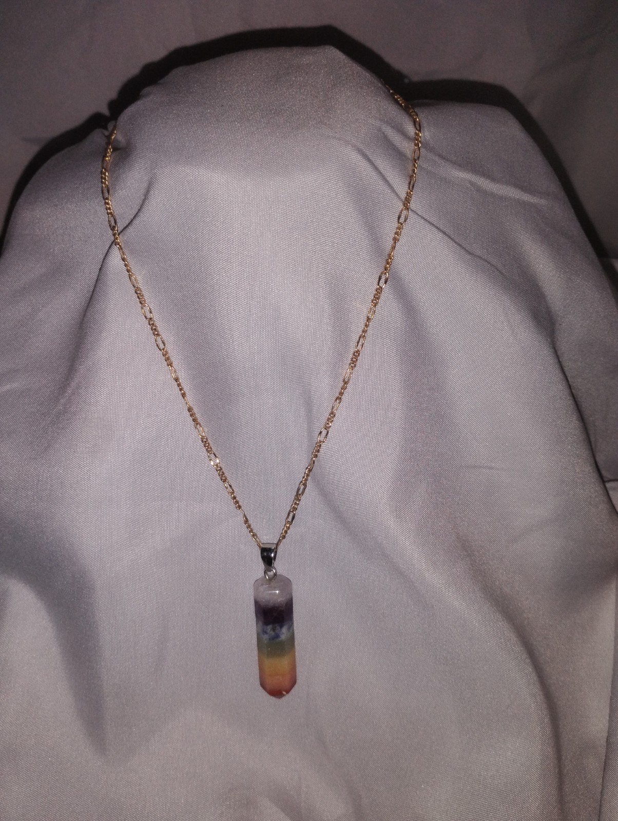 Vintage 18″ Gold Tone Costume Necklace With Multicolor Gemstone Pendant