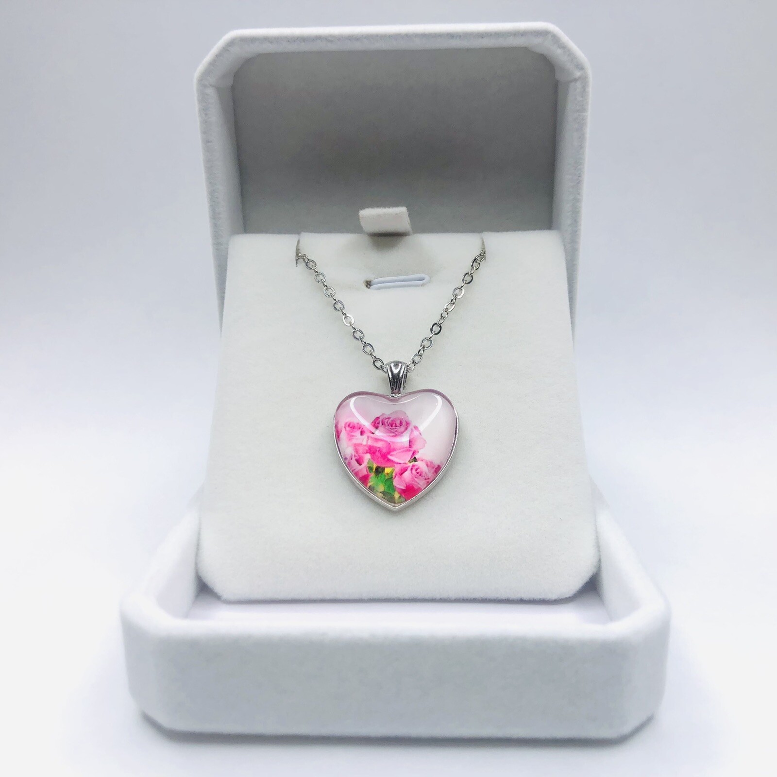 Beautiful Heart Rose Pendant Necklace – Pink