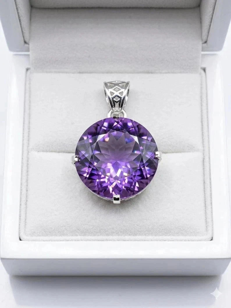 24 CT+ Natural Color Change Alexandrite Pendant Sterling Silver Plated Jewelry
