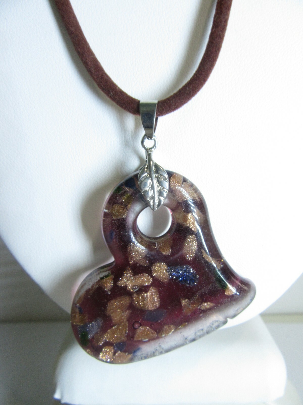 THICK ART GLASS WITH GOLDSTONE HEART PENDANT NECKLACE CONTEMPORARY MODERN