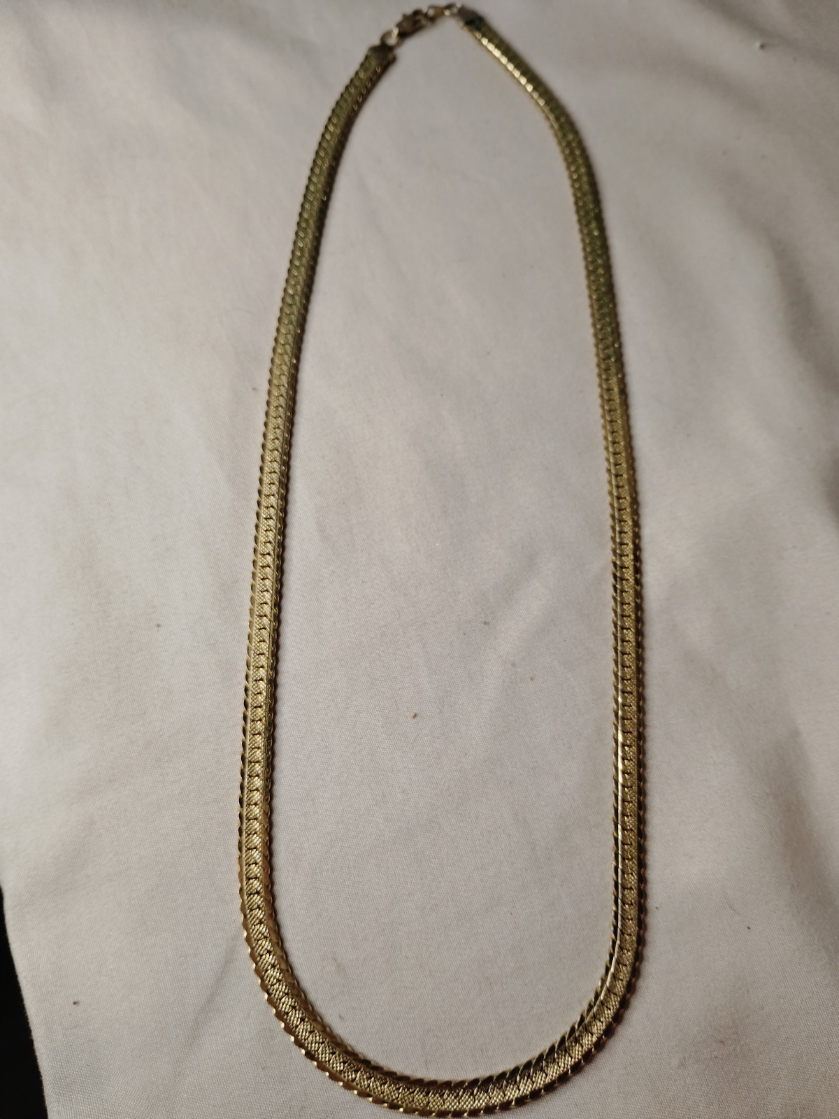 Gold Tone Herringbone Chain Necklace Lobster Clasp 19-24″