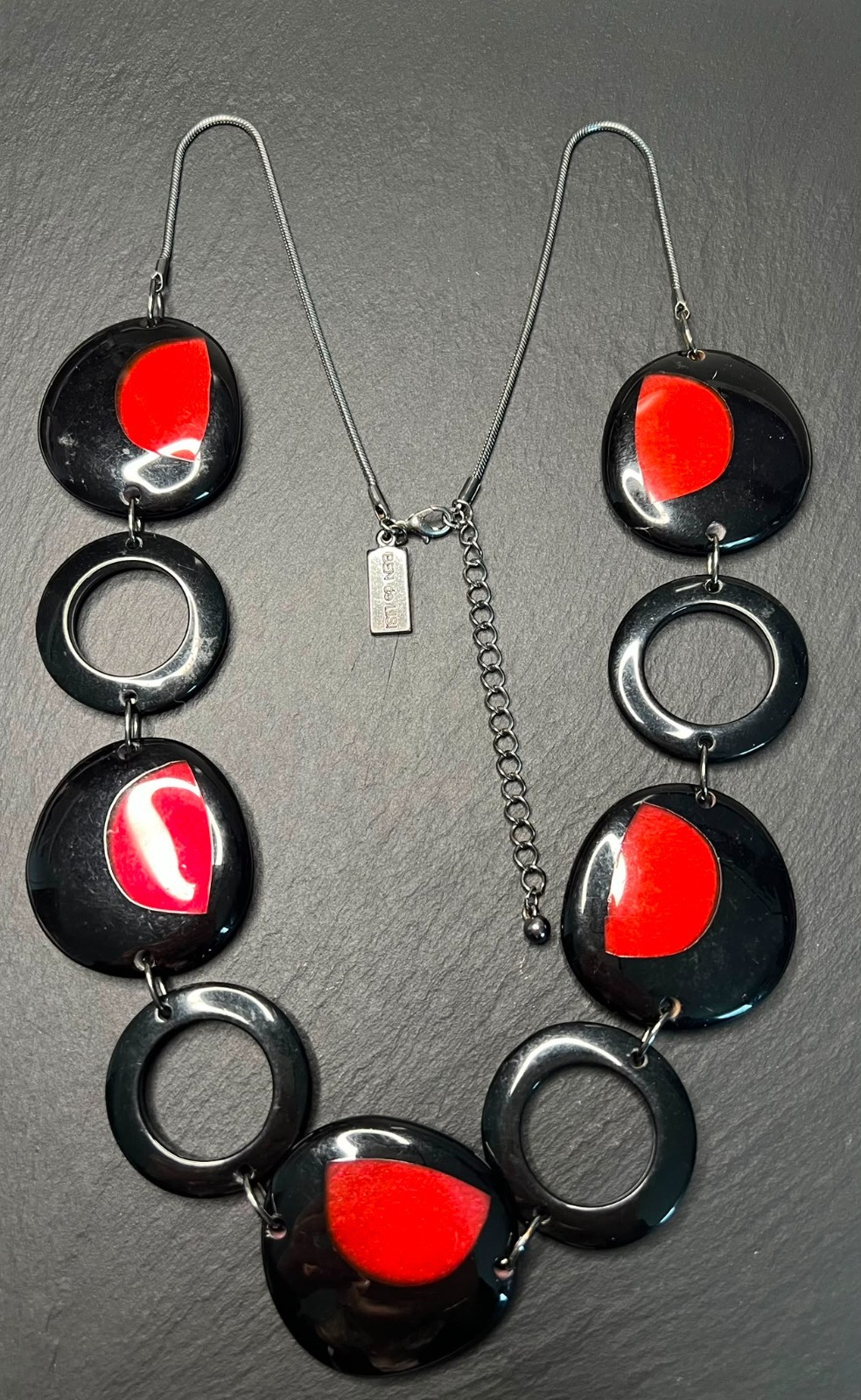Ben de Lisi Black Red Resin Statement Necklace Geometric Adjustable Designer 68-
