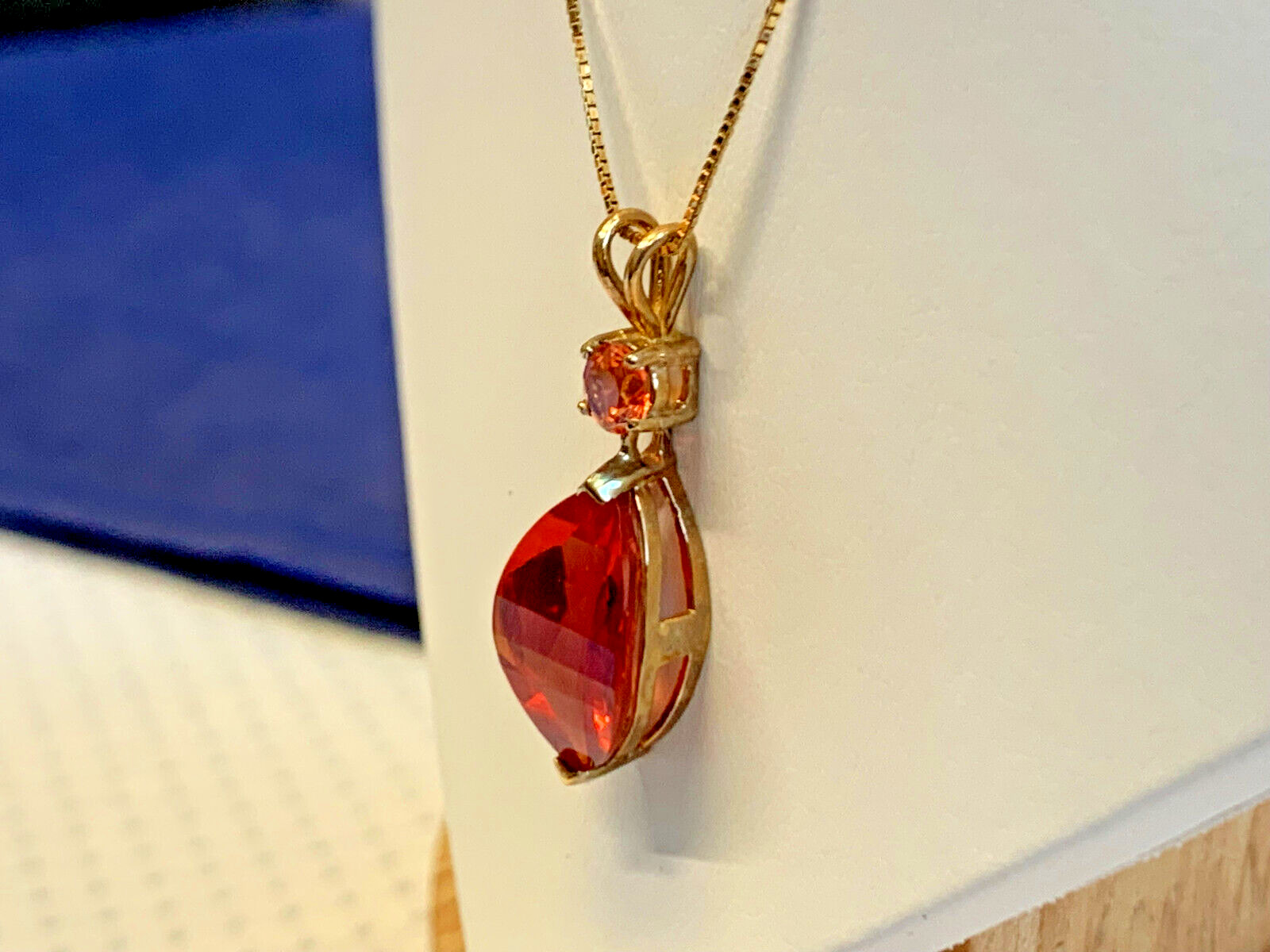 10K Yellow Gold Necklace 2.7g Jewelry 18″ Box Chain Curved Orange Stone *READ*