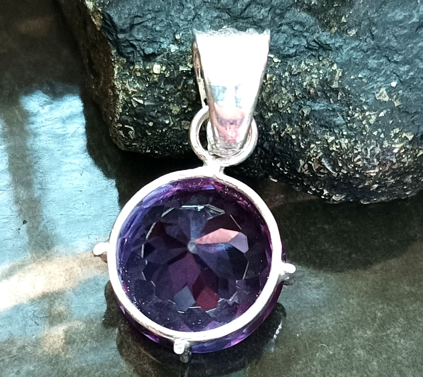 AAA+ Hand-Made Pendant Natural Alexandrite Bi-Color Gems In Solid Silver 42.05Ct