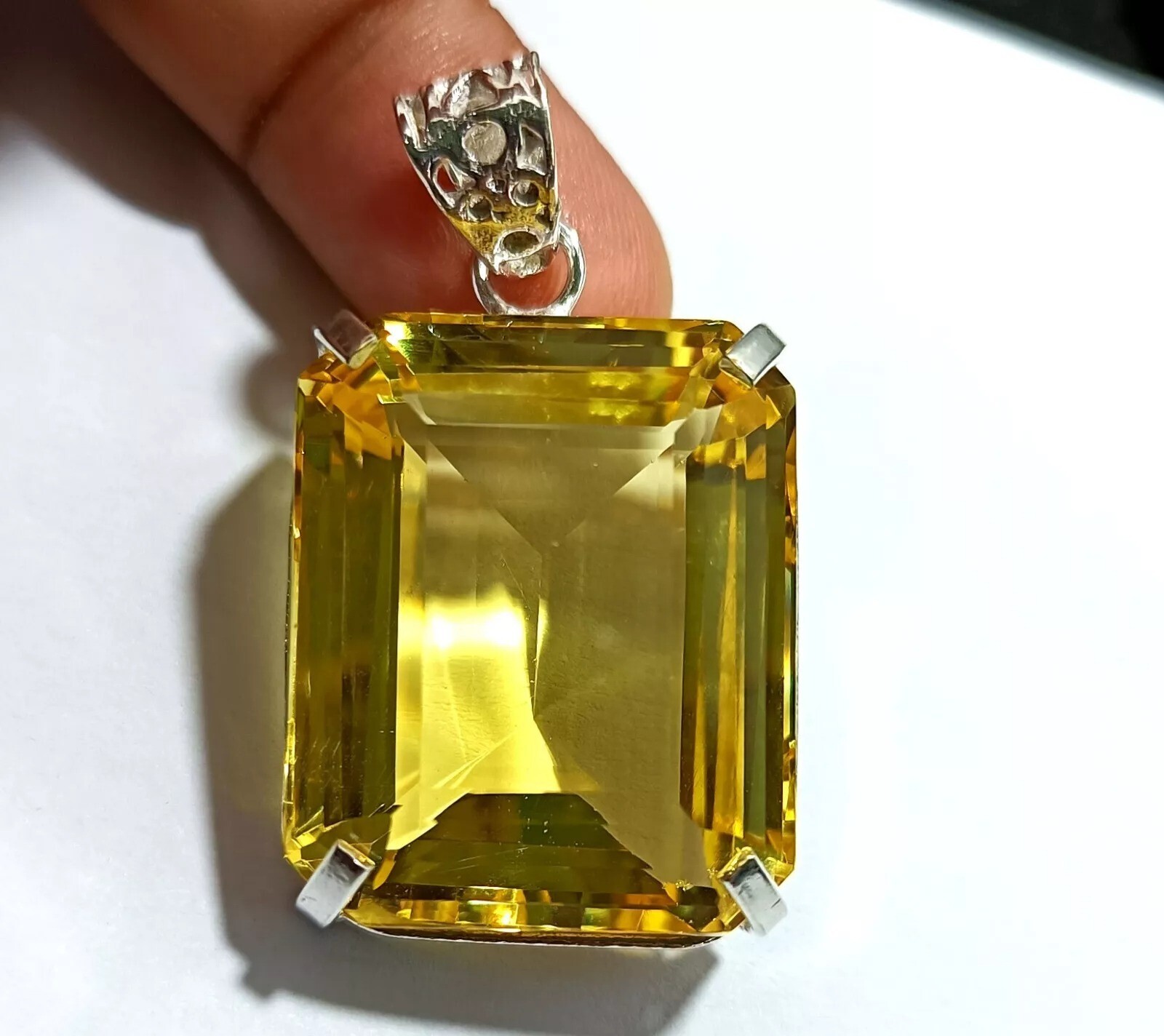 Emerald Shape Natural 91.40 Ct Yellow Citrine 925 Solid Silver Pendant Gemstone