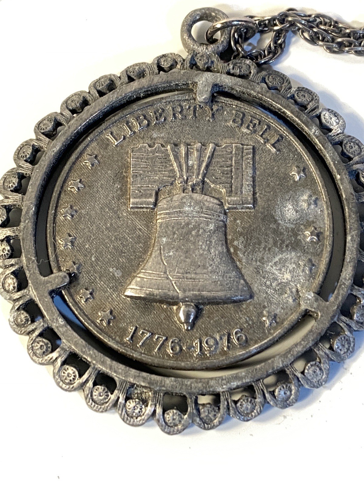 Liberty Bell Necklace Pewter Pendant 1776 – 1976 US Bicentennial Medallion