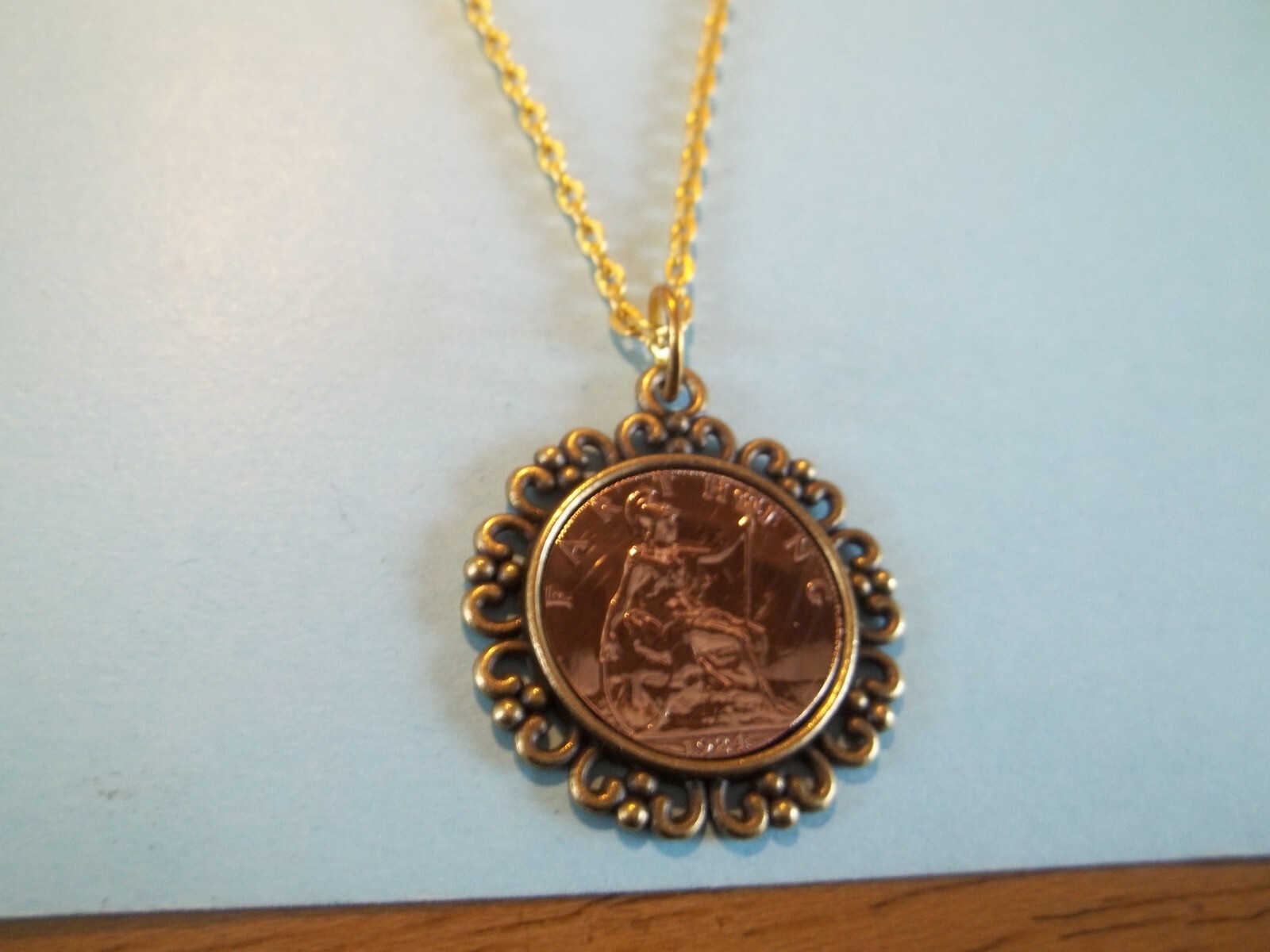 BRITANNIA FARTHING LIMITED EDITION BRONZE CASED PENDANT NECKLACE – 1911 to 1936