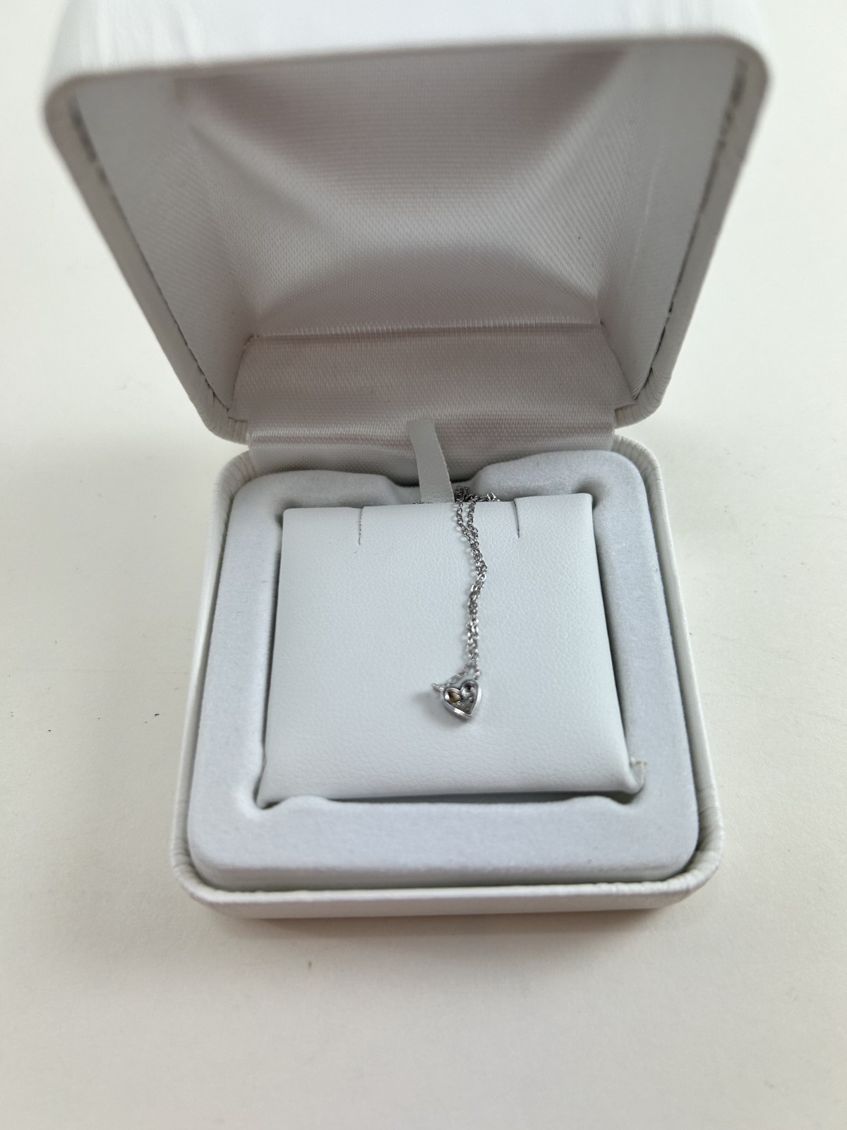 BRILLIANT LAB GROWN DIAMOND HEART DIAMOND ACCENT NECKLACE 1/8″ HEARRT