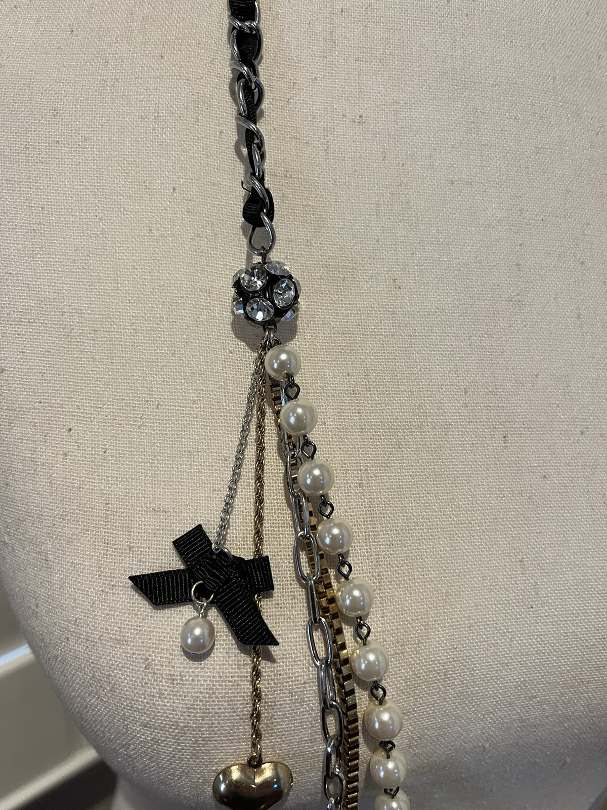 Designer Y2K Betsey Johnson Pearl Multi Chain Necklace