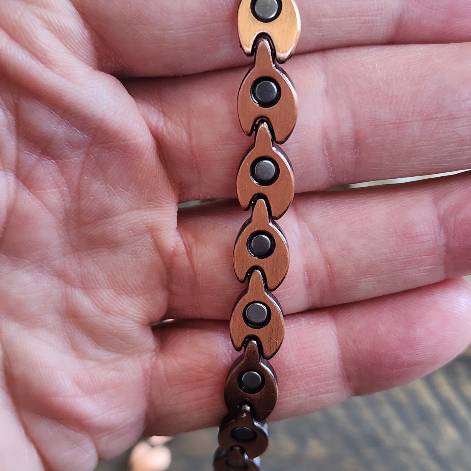 Copper Magnetic Necklace – 45 Magnets, 53 cm Therapy Necklace, Wellness Jewelry