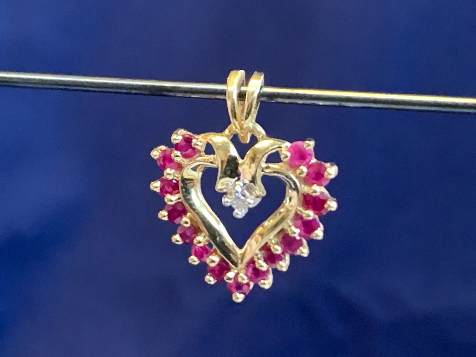 10K Yellow Gold Heart Pendant 1.63g Fine Jewelry Clear & Ruby Color Charm *READ*