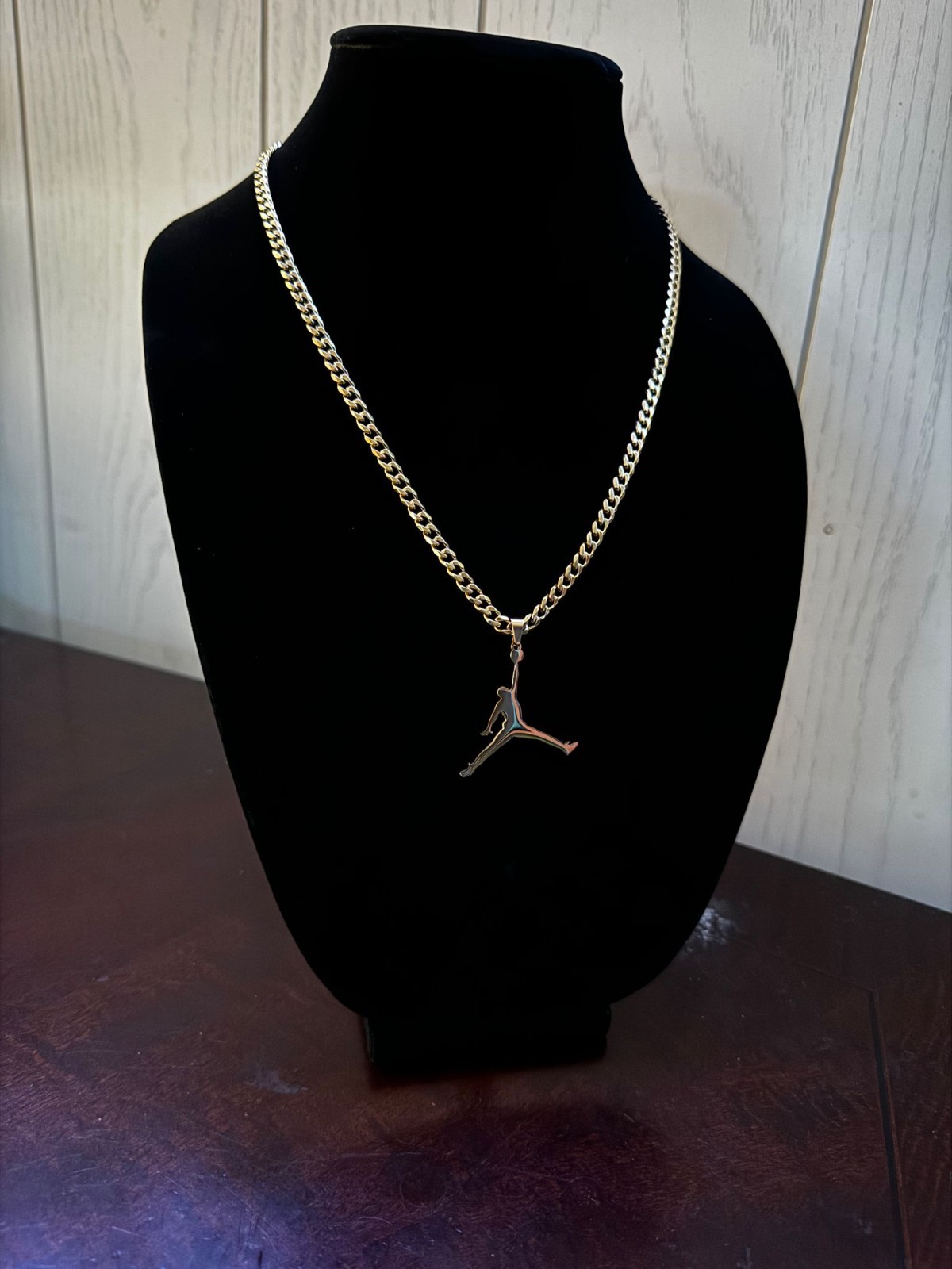 Jordan Necklace – 5mm Cuban – 22″ Cuban Chain – Basketball Necklace – Y2K