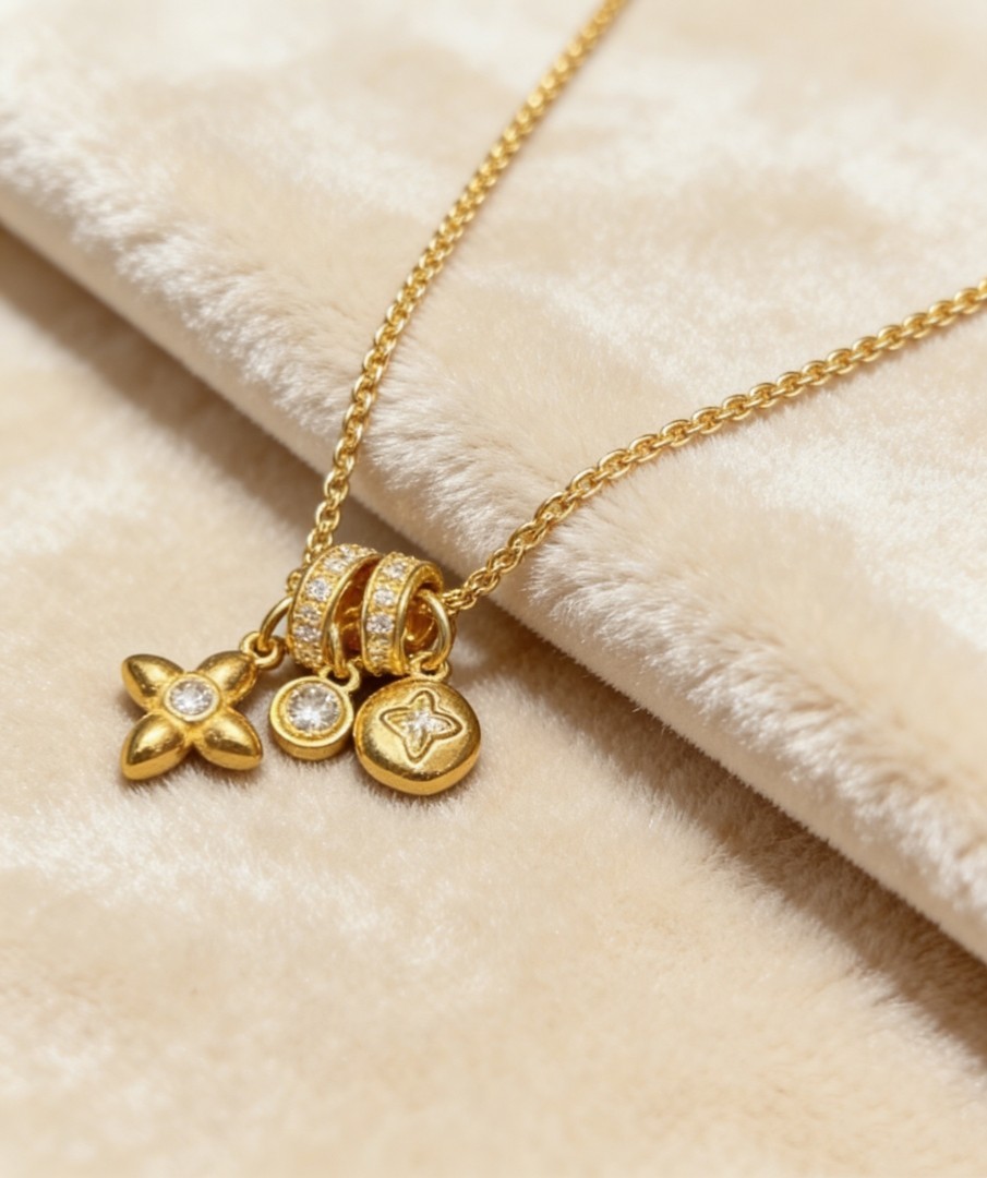 Gold Tone Multi Pendant Necklace Clover CZ Charms Retro Elegant Clavicle Chain