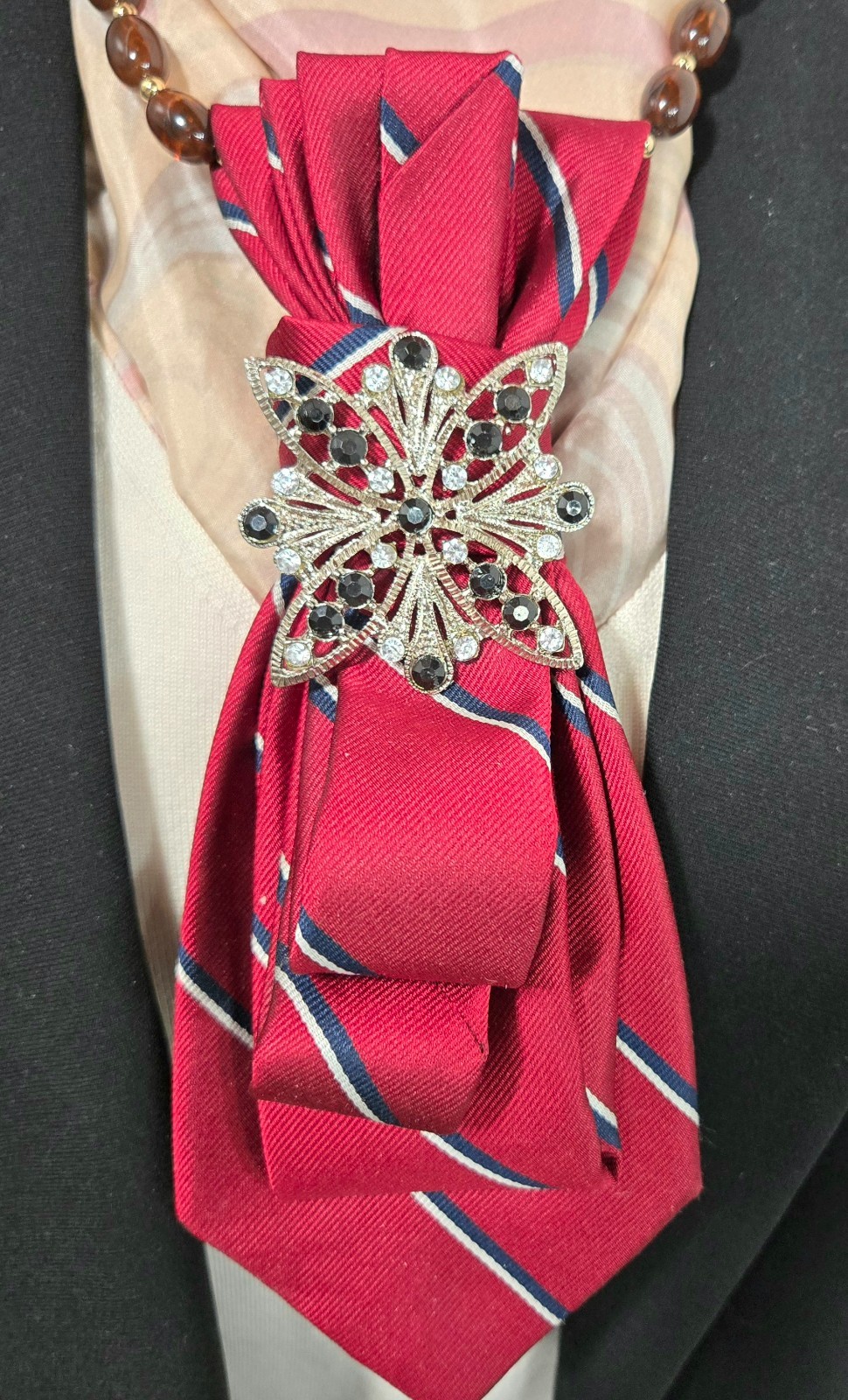 TIE NECKLACE with Silver & Black Rhinestones Brooch