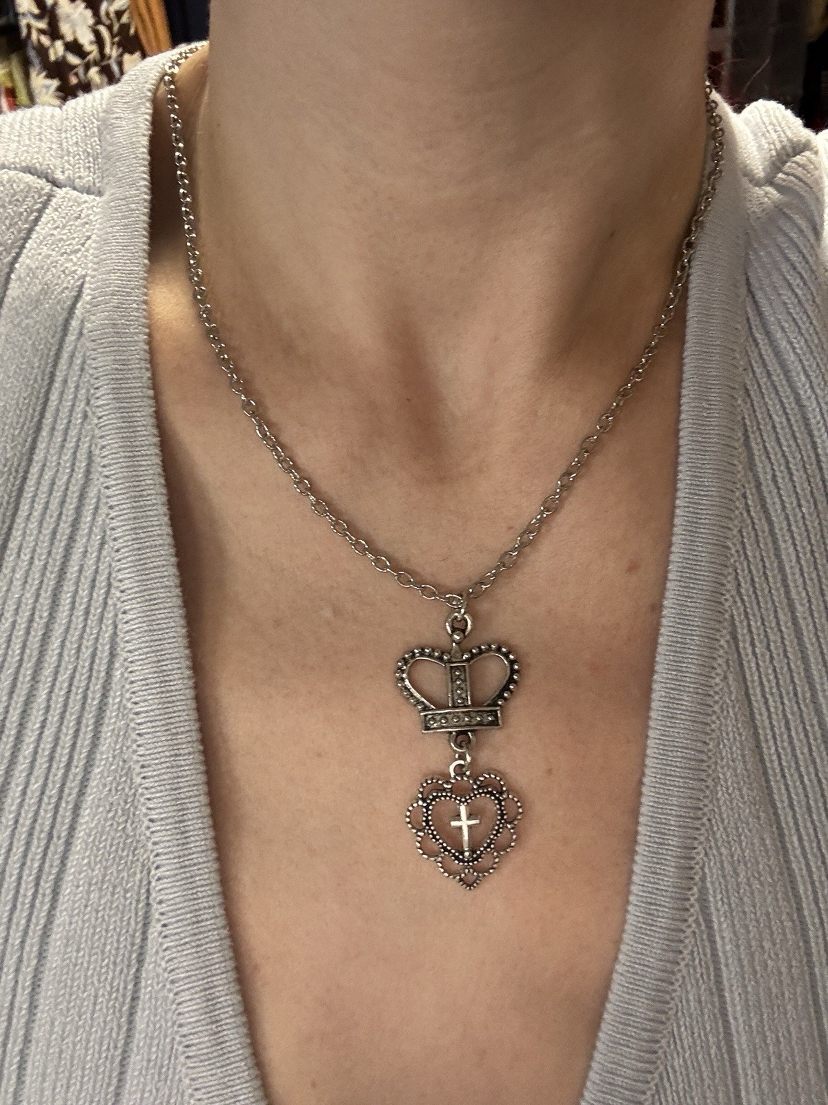 Vintage crown charm w modern heart/cross charm silver tone necklace