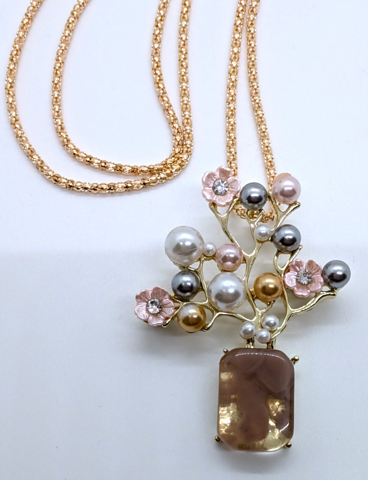 Lovely! Betsey Johnson Crystal / Pastel Pearl Floral Arrangement Necklace Brooch