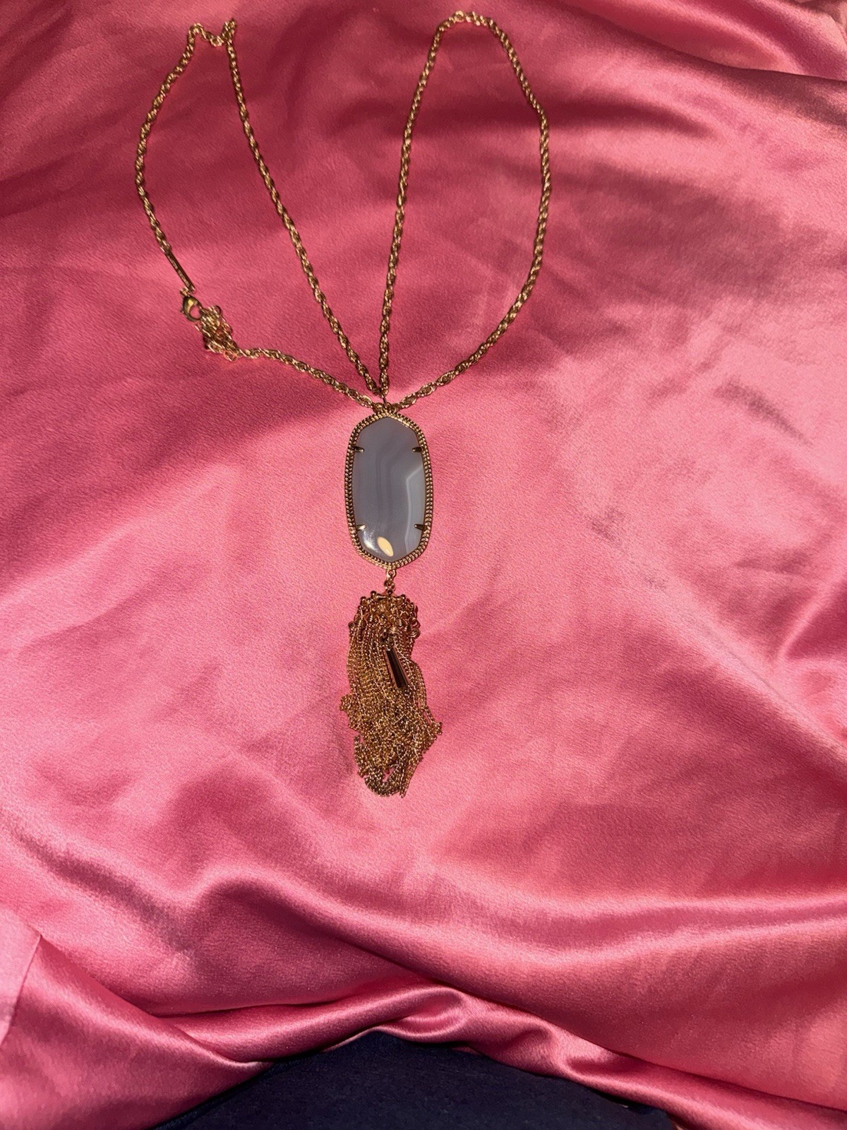 Gold Tone Rope Chain Necklace Gray Oval Agate Pendant Tassel Lobster Clasp