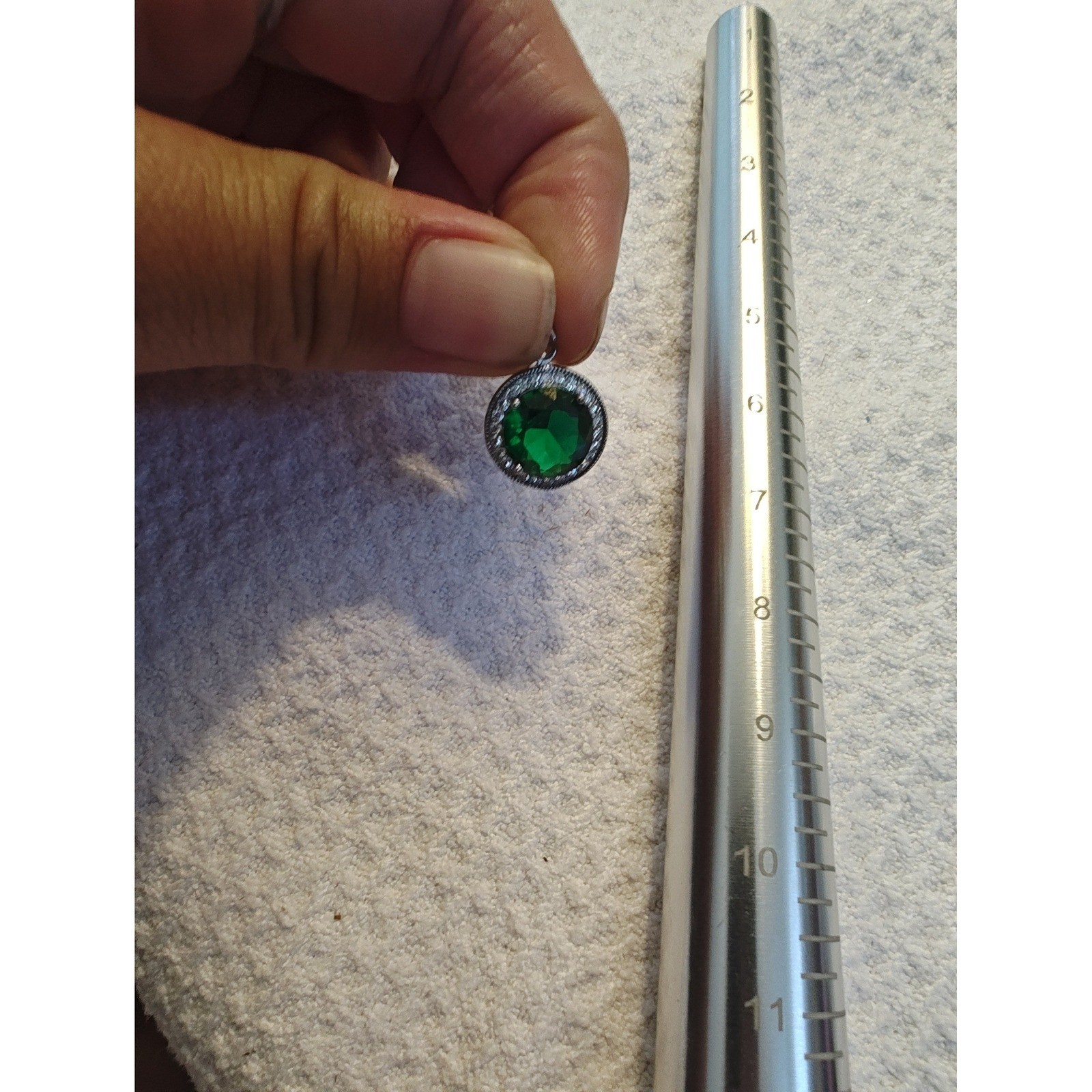 Pendant Green Silver Round Halo