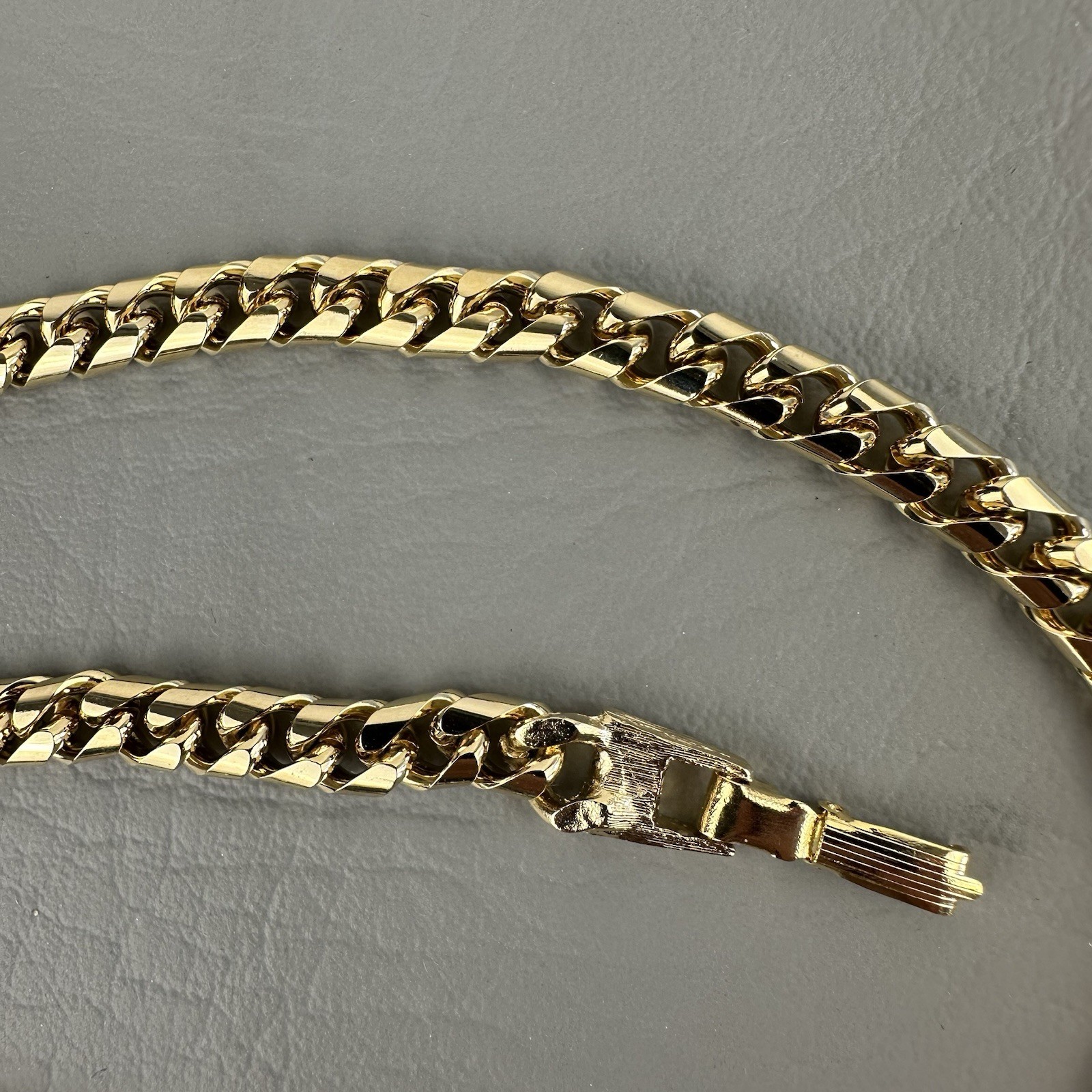 Vintage Necklace Gold Tone Flat Curb Chain Unisex Heavy 24″ 77g