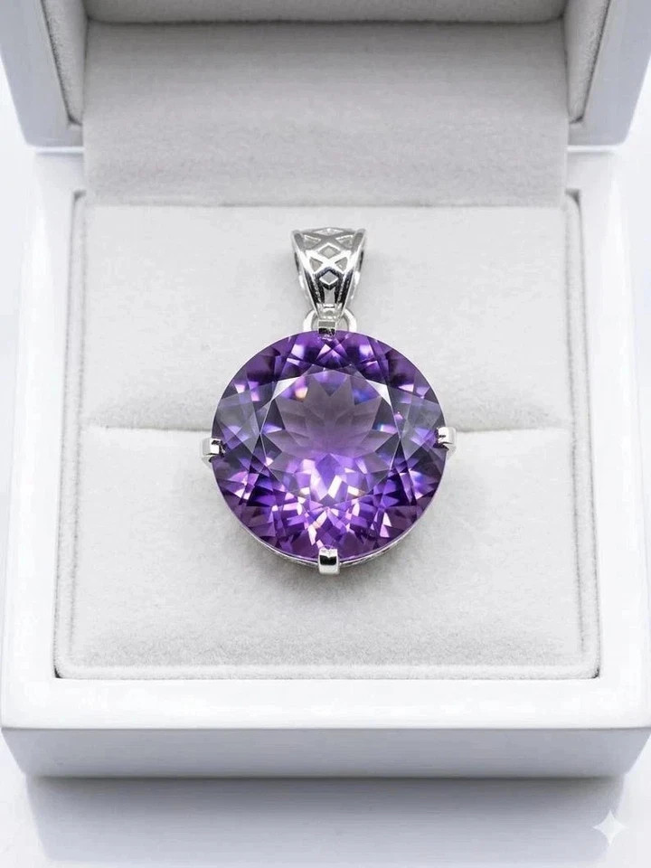 24 CT+ Natural Color Change Alexandrite Pendant Sterling Silver Plated Jewelry