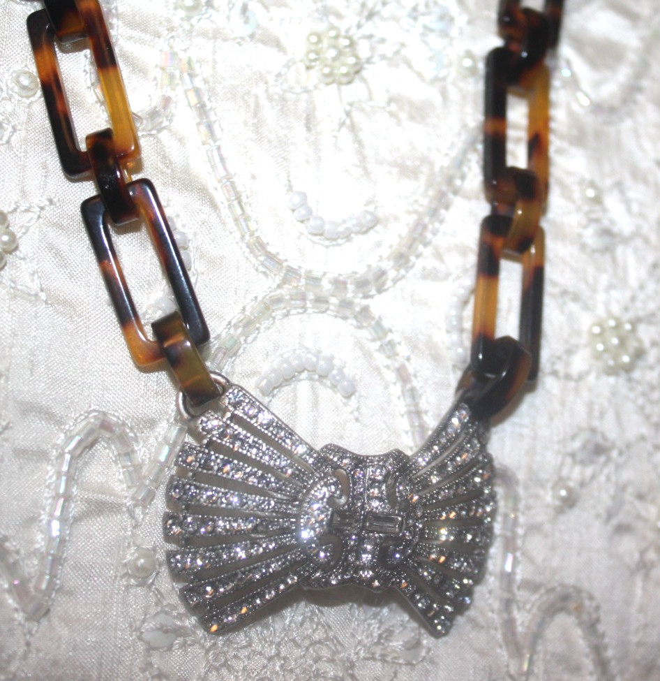 J Crew Bow Rhinestone Tortoise Shell Link 20 1/2″ Necklace