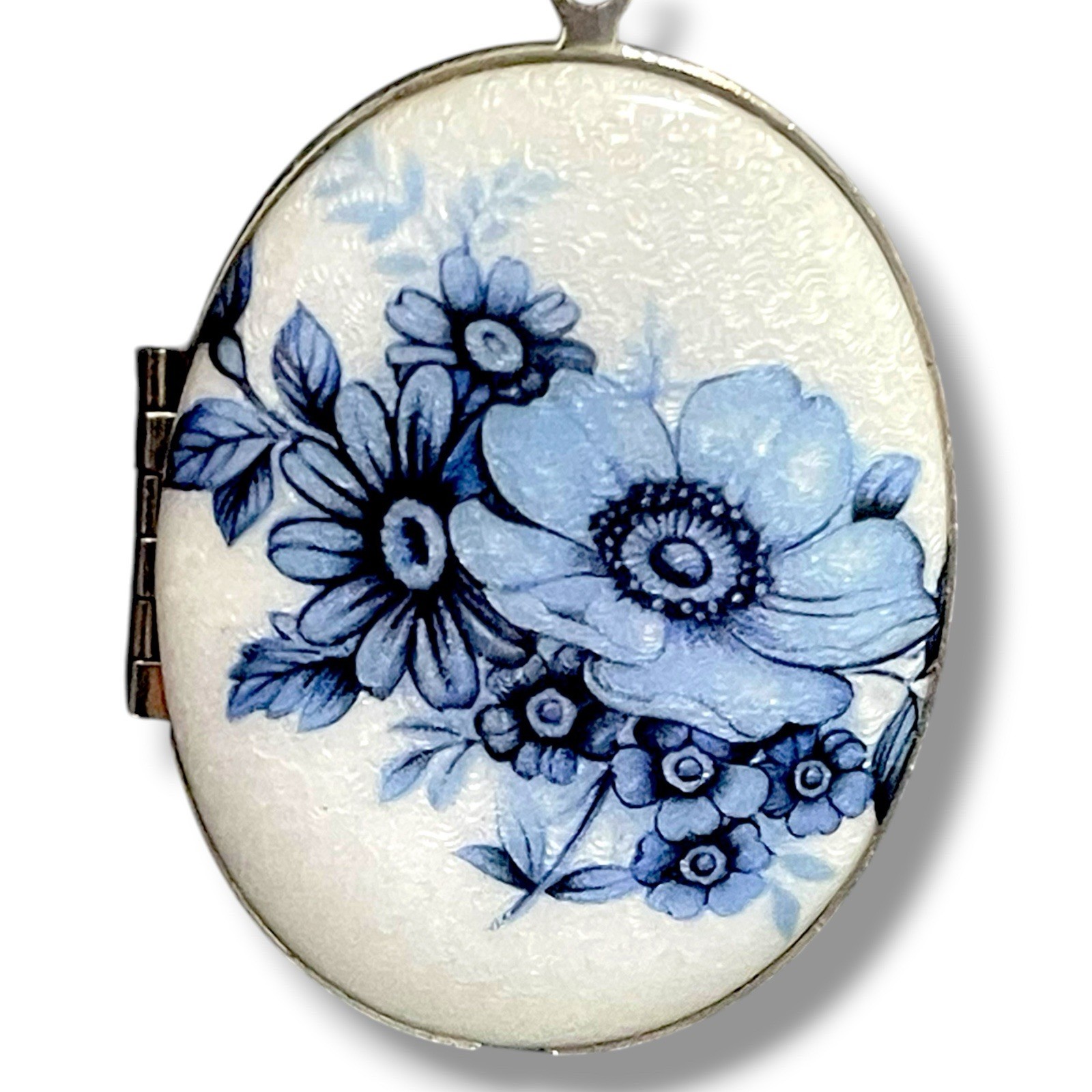 Porcelain Photo Locket Necklace Anemone Wildflowers Vtg 24” Chain Silver Tone