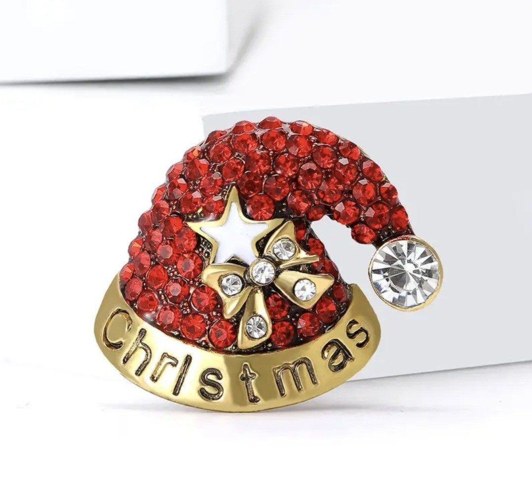 3D BETSEY JOHNSON CHRISTMAS CRYSTAL SANTA HAT STAR PENDANT NECKLACE BOX INCLUDED