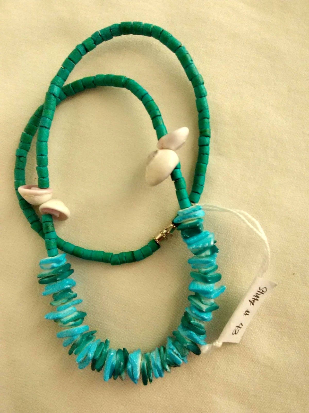Puka shell Surfer Boho Necklace Ethnic Tribal 17.5″ Gift USA Seller New