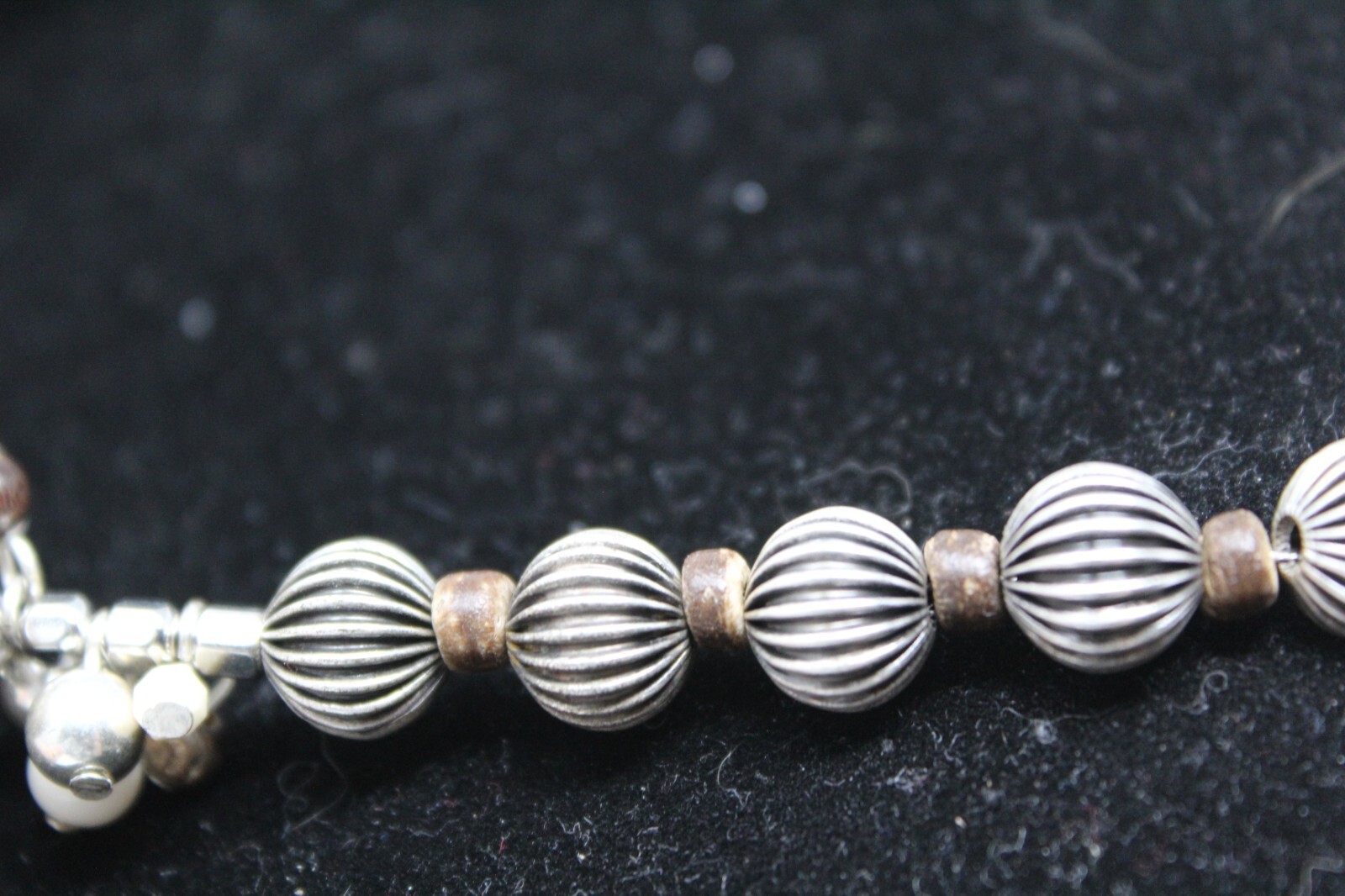 Chico’s Silver Tone Bead Cluster Necklace 16-20 in Adj. #J7