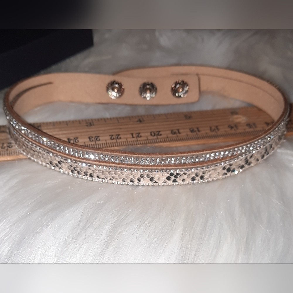 Rhinestone choker animal print adjustable 13.5 to 15in