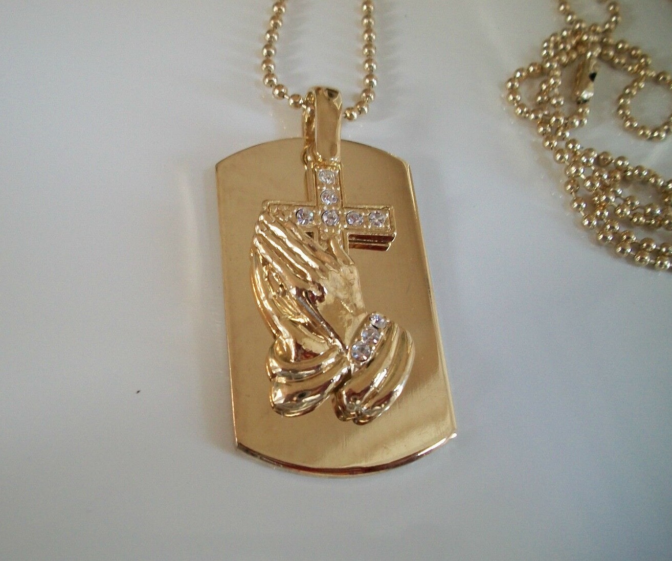 Men’s Bling Gold Finish Praying Hand With Cross Beauty Dog Tag Fashion Pendant