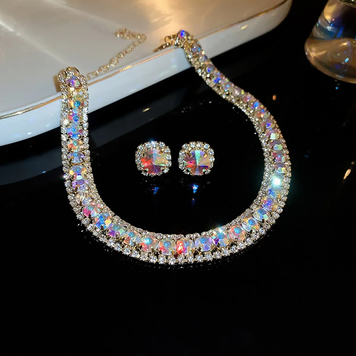 Women’s Rhinestone Decorated Necklace & EarringsTrendy Jewelry Set