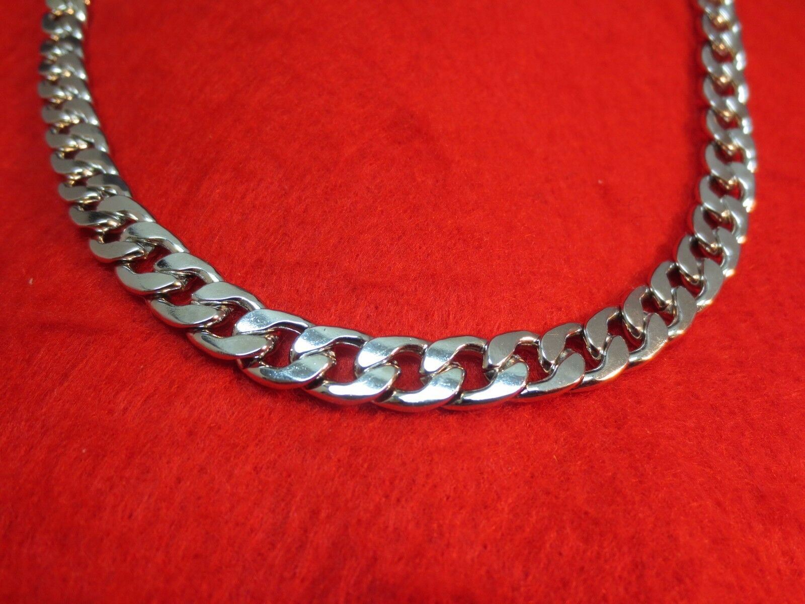 18-36″ MENS STAINLESS STEEL SILVER 9MM CURB CHAIN NECKLACE W/SPECIAL CLASP
