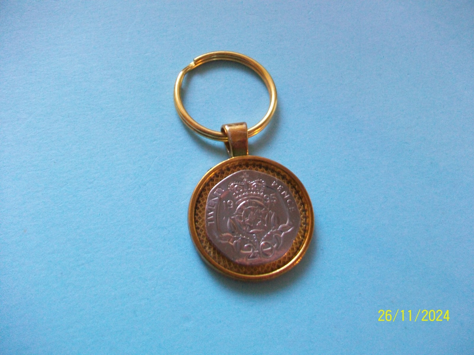 TWENTY (20) PENCE COIN – GOLD CASED PENDANT KEYRING- 1982 to 2008