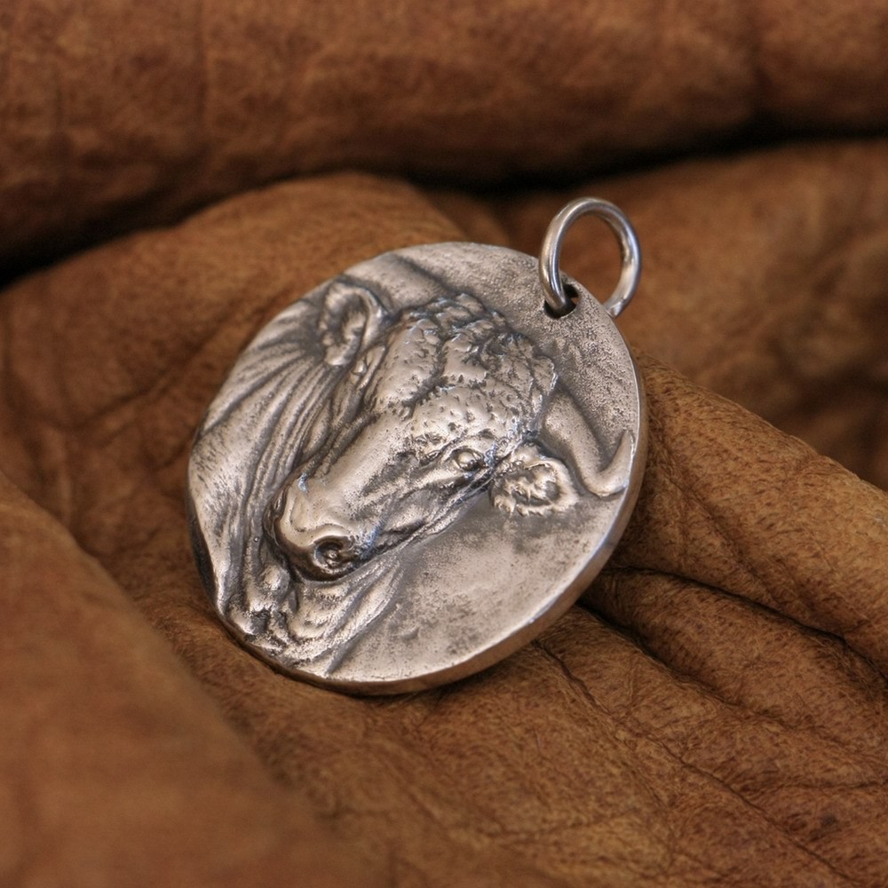 Round Bull 925 Sterling Silver Pendant Fashion Punk Pendant TA285A Dia. 28mm FZ