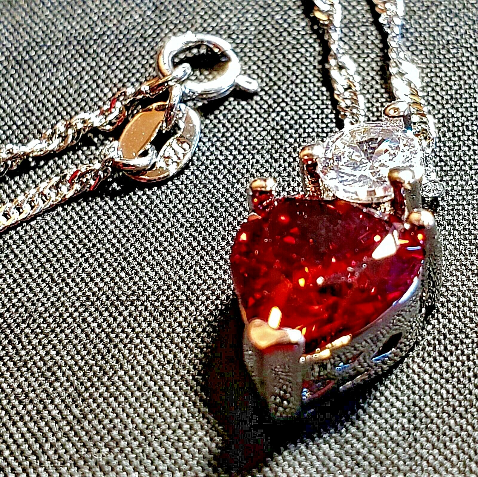 Valentine’s Day Gift/Birthday Gift Necklace Red Heart Shaped Pendant Top Crystal