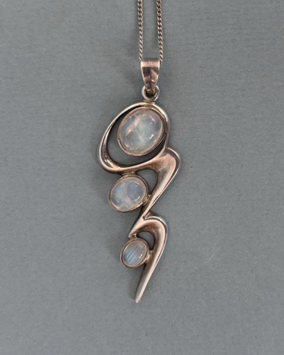 VINTAGE STERLING SILVER MOONSTONE PENDANT & 925 CHAIN gemstone wave 18in 46cm