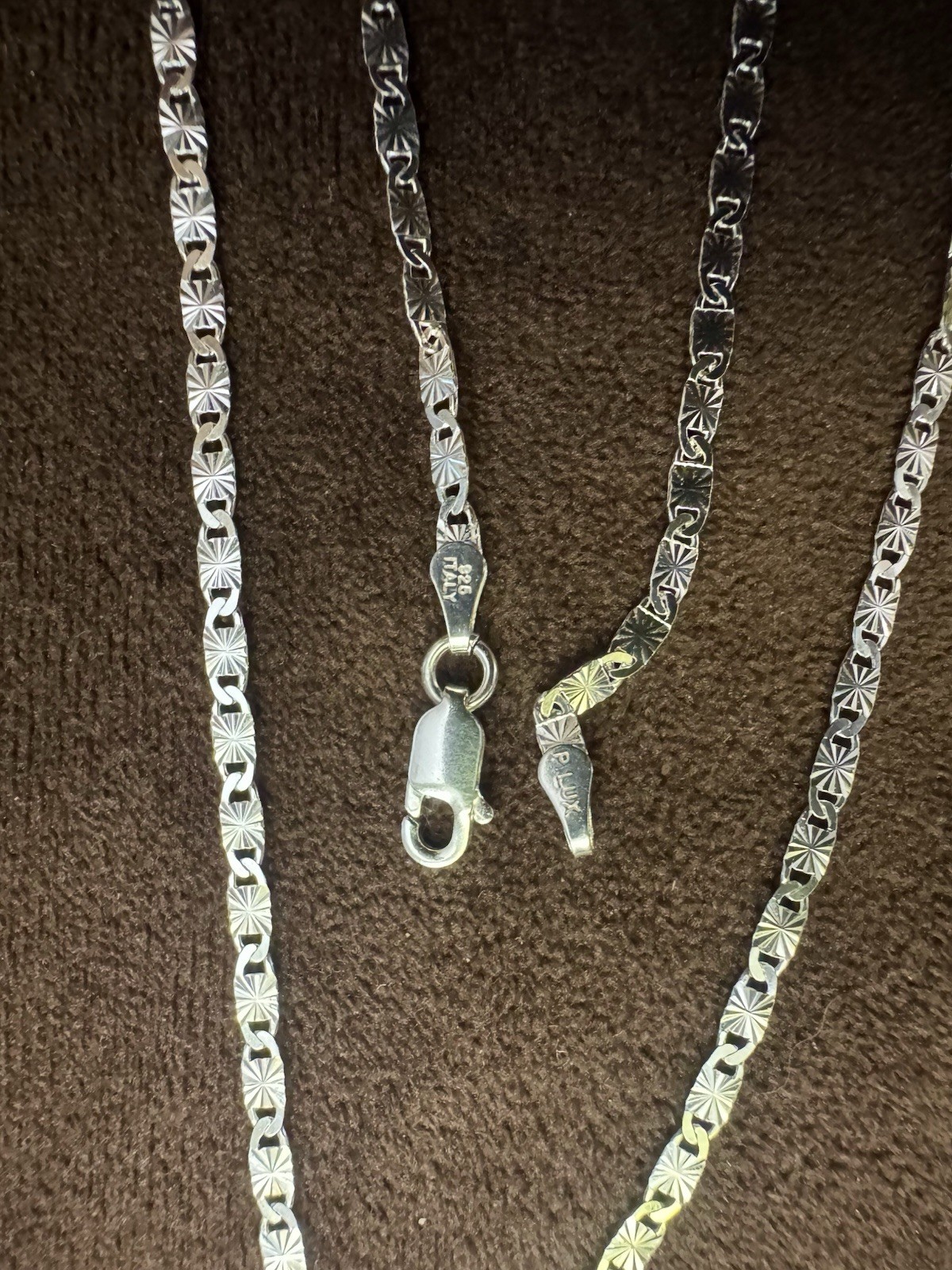 925 Sterling Silver Valentino Chain Necklace Lobster Clasp Signed, (real) solid￼