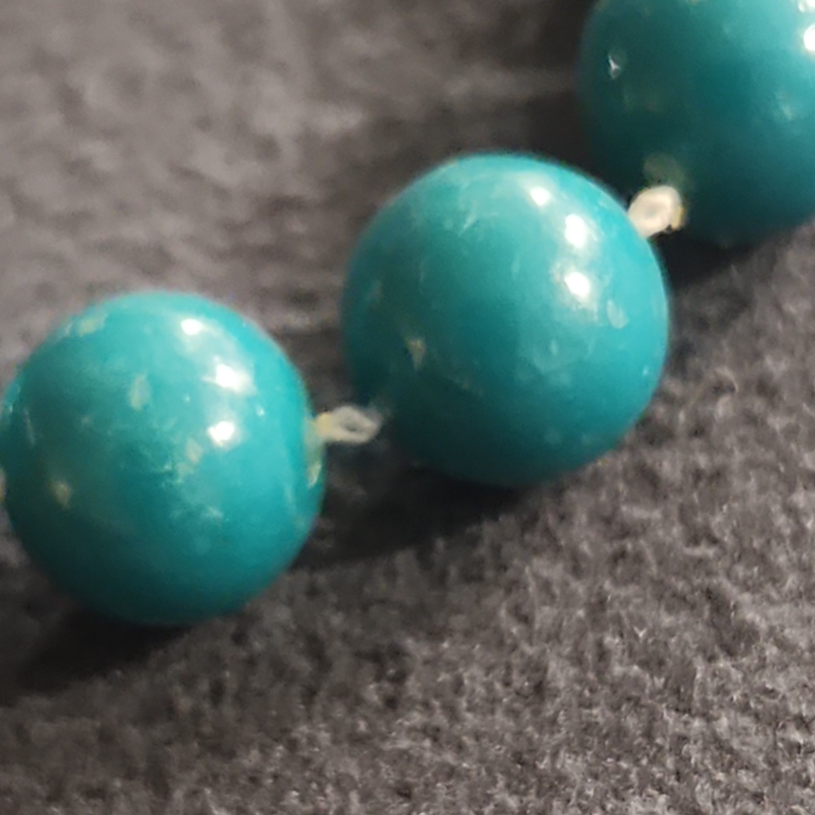 Green Beaded Necklace Ball/Bead Chain Spring Ring Clasp No Stone