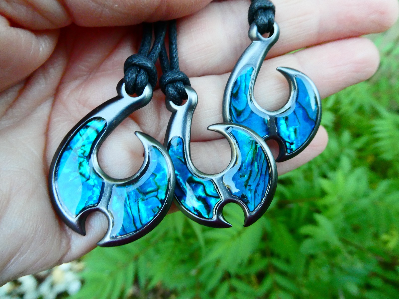 New Zealand Abalone Paua Shell Maori Koru Pendant 18″/46cm Black Cord Necklace