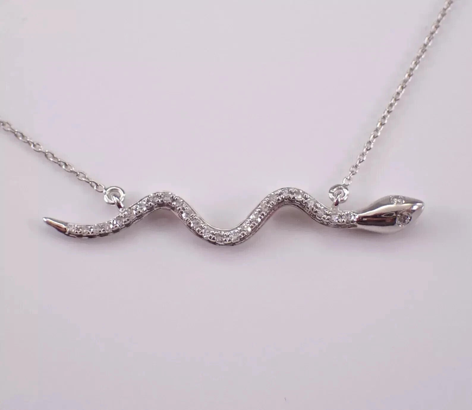 14K White Gold Plated In 1Ct Round Cut Simulated Diamond Women’s Snake Pendant