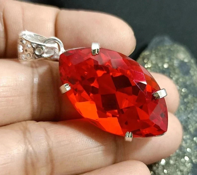 45 CT+ Flawless Blood Red Topaz Pendant Solid 925 Sterling Silver Plated Jewelry