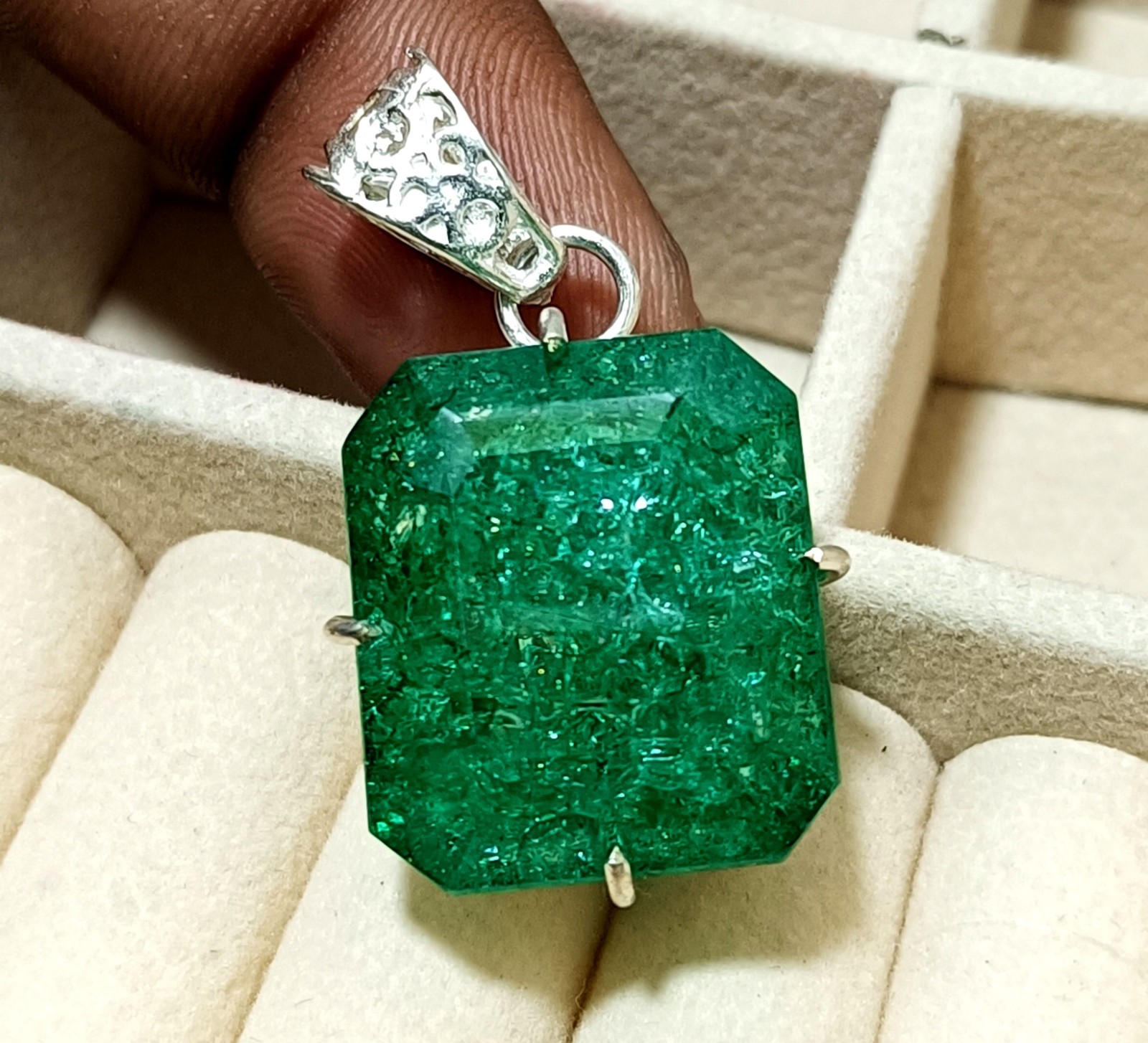 Certified 75.95ct Natural Emerald 925 Solid Silver Emerald Cut Pendant Gemstone