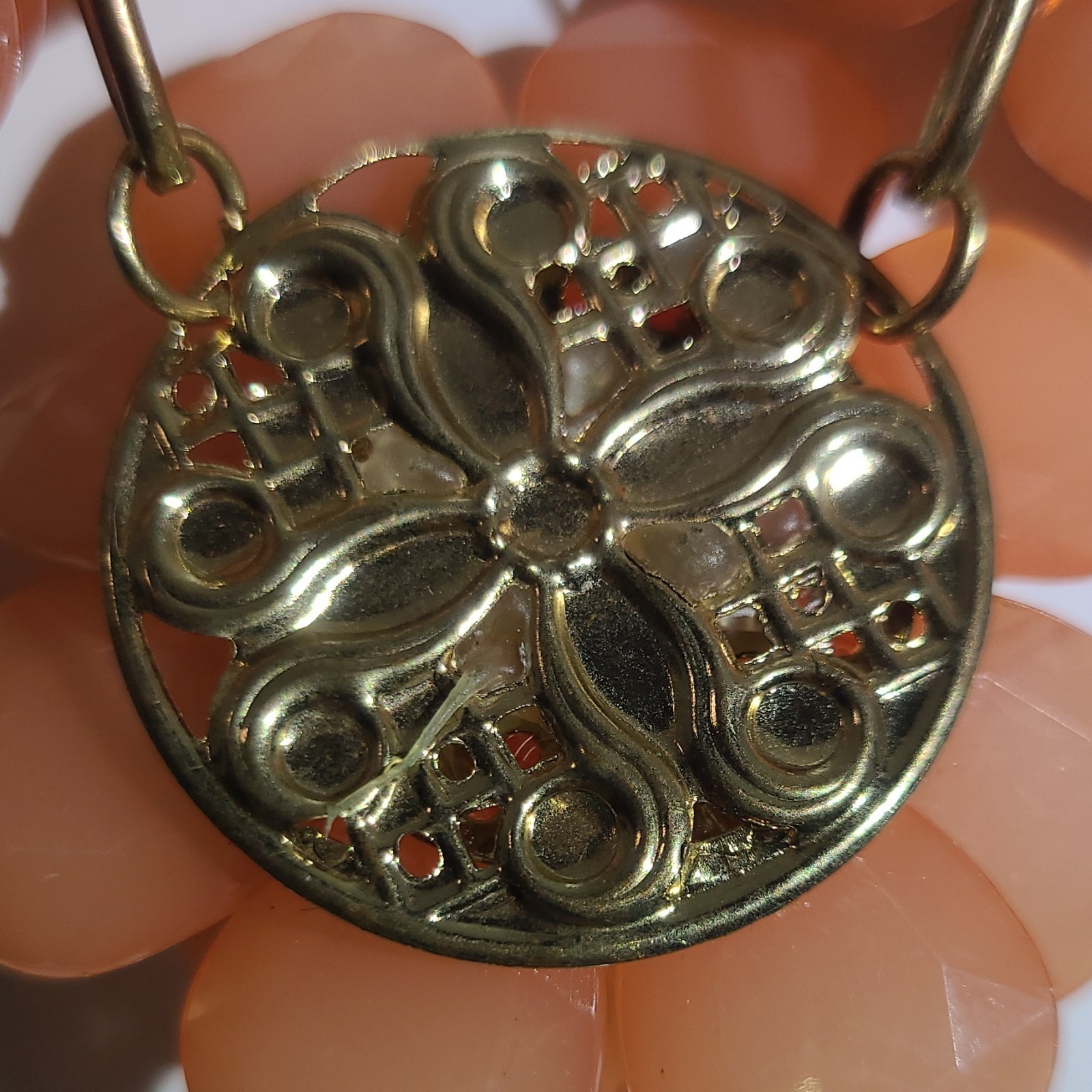 Coral Flower Resin Cluster Pendant Necklace Gold Tone Cable Chain Adjustable