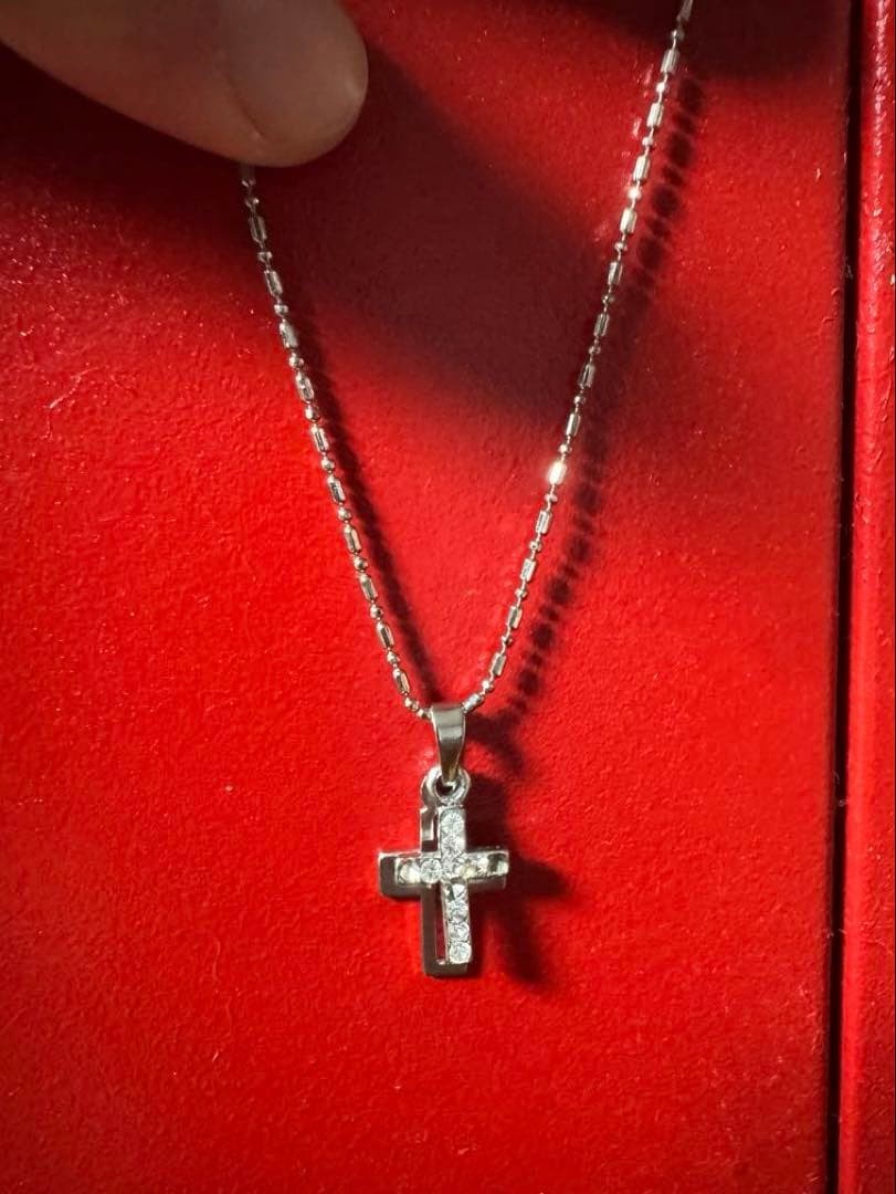 Vintage Silver Metal Cross Zirconia Necklace